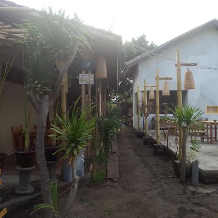 Intan Inn Hostel Gili Trawangan Exterior foto